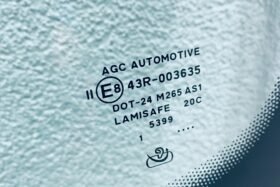 Предно стъкло MERCEDES A W177 V177 CLA C118 2019- АКУСТИКА+СЕНЗОР-3 на ниска цена