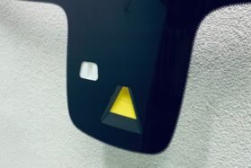 Предно стъкло MERCEDES B W246 2015- АКУ+КАМ+СЕНЗ-2 на ниска цена