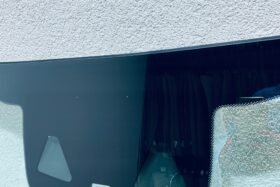 Предно стъкло MERCEDES C C205 18- KAM+SEN+ANT+HUD-2 на ниска цена