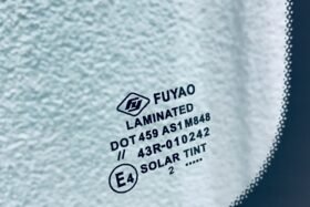 Предно стъкло MERCEDES C COUPE C205 2016- СЕНЗОР+КАМЕРА-3 на ниска цена