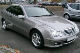 ПРЕДНО СТЪКЛО MERCEDES C SPORTCOUPÉ 2003-2008/CLC 2008-2011 С ДАТЧИК-4 на ниска цена