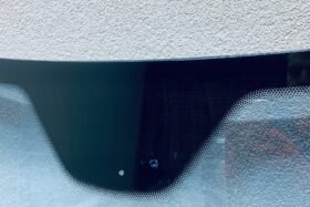 Предно стъкло MERCEDES C W203 2003-2007 с датчик за дъжд/залез.-2 на ниска цена