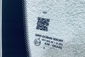 Предно стъкло MERCEDES C W203 2003-2007 СИНЬО+СЕНЗОР-3 на ниска цена