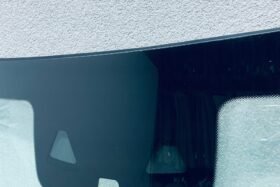 Предно стъкло MERCEDES C W205 14- ANT+KAM+SEN+HUD-2 на ниска цена