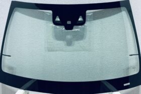 Предно стъкло MERCEDES C W205 2014- АНТЕНА+КАМЕРА+СЕНЗОР+HUD на ниска цена