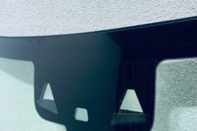 Предно стъкло MERCEDES C W205 2014- КАМЕРА+СЕНЗОР+HUD НАМАЛЕНИЕ-2 на ниска цена