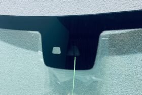 Предно стъкло MERCEDES C W205 2018- АКУСТИКА+КАМЕРА+СЕНЗОР НАМАЛЕНА ЦЕНА-2 на ниска цена