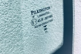 Предно стъкло MERCEDES C124 COUPE 1987-1996 CABRIO 1992-1997-2 на ниска цена