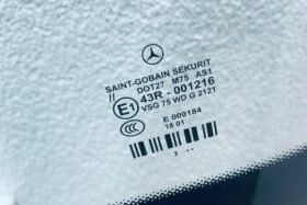 Предно стъкло MERCEDES CLS 218 2011- СЕНЗОР ЗА НАГРЯВАНЕ + ОРИГИНАЛ-3 на ниска цена