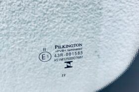 Предно стъкло MERCEDES E W212 2009- КАМ+СЕН+ГРЗ-3 на ниска цена