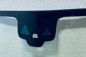 Предно стъкло MERCEDES E W213 2018- SOLAR+ANT+КАМЕРА+СЕНЗОР+HUD-2 на ниска цена