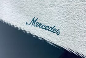 Предно стъкло MERCEDES E W213 2020-2023 SOLAR+КАМЕРА+СЕНЗОР HUD+АНТ+OE-4 на ниска цена