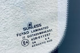 Предно стъкло MERCEDES E W213 2020- SOLAR+АКУСТИКА+ АНТЕНА+КАМЕРА+СЕНЗОР+HUD-3 на ниска цена