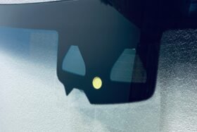 Предно стъкло MERCEDES EQE 2023- СОЛАР+КАМЕРА+СЕНЗОР+ОТОПЛЕНИЕ ОРИГИНАЛ-2 на ниска цена