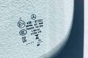 Предно стъкло MERCEDES EQE V295 2022- КАМЕРА+СЕНЗОР ЗА ОТОПЛЕНИЕ+HUD+ОРИГИНАЛ-3 на ниска цена