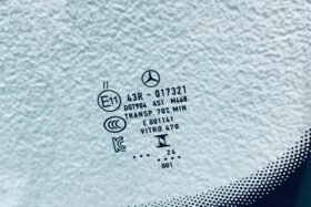 Предно стъкло MERCEDES EQE V295 2022- КАМЕРА+СЕНЗОР+HUD + ОТОПЛЕНИЕ+ОРИГИНАЛ-3 на ниска цена