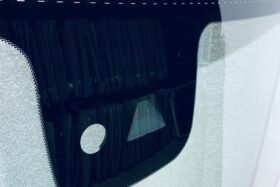 Предно стъкло MERCEDES GLB X247 2019- АКУ+КАМ+СЕН-2 на ниска цена