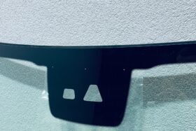 Предно стъкло MERCEDES GLC C253 2016- MERCEDES EQC N293 2019- АКУ+КАМ+СЕН-2 на ниска цена