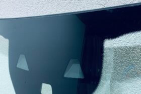 Предно стъкло MERCEDES GLC C253 2016- MERCEDES EQC N293 2019- АКУ+КАМ+СЕН-2 на ниска цена