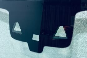 Предно стъкло MERCEDES GLC COUPE C253 2016- КАМЕРА+СЕНЗОР+АНТЕНА+HUD-2 на ниска цена