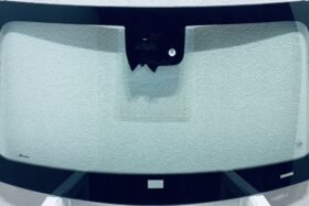 Предно стъкло MERCEDES GLC II X254 2022- АКУСТИКА+КАМЕРА+СЕНЗОР+HUD+OE на ниска цена