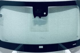 Предно стъкло MERCEDES GLC II X254 2022- КАМЕРА+СЕНЗОР+АНТЕНИ+HUD ОРИГИНАЛ на ниска цена