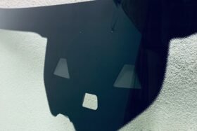 Предно стъкло MERCEDES GLC SUV X253 19-KAM+SEN+HUD-2 на ниска цена