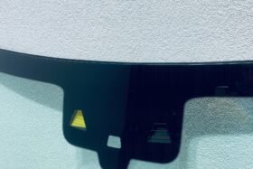 Предно стъкло MERCEDES GLC X253 2015- АКУСТИКА+КАМЕРА+СЕНЗОР+HUD-2 на ниска цена