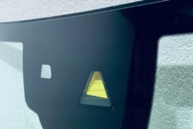 Предно стъкло MERCEDES GLE 2015- АКУ+КАМ+СЕН+ПОДГРЕВ-2 на ниска цена