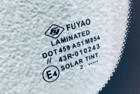 Предно стъкло MERCEDES GLE 2015- АКУ+КАМ+СЕН+ПОДГРЕВ-3 на ниска цена