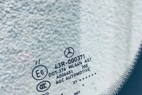 Предно стъкло MERCEDES GLE GLS SOL+КЛИМ+СЕН+ОТОПЛ+HUD-3 на ниска цена