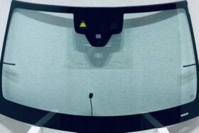 Предно стъкло MERCEDES GLE W166 2015- КАМЕРА+СЕНЗОР+ОТОПЛЕНИЕ+АНТЕНА на ниска цена