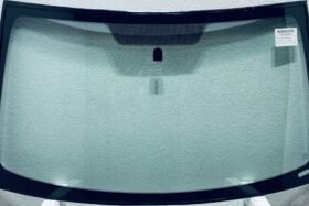 Предно стъкло MERCEDES M 1998-2005 ЗАЩИТНА ПЛАСТИНА на ниска цена