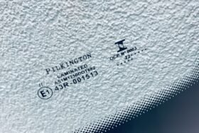 Предно стъкло MERCEDES S W126 4D 1980-1991-3 на ниска цена