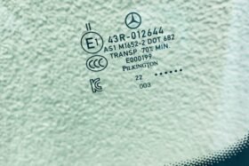 Предно стъкло MERCEDES S W223 2021-СЛЪНЧЕВА+СЕНЗОР+HUD С НАГРЕВАНЕ+КАМЕРА+ОРИГИНАЛ-3 на ниска цена