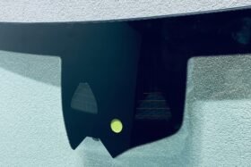 Предно стъкло MERCEDES S W223 АКУСТИКА+СЕНЗОР + КАМЕРА+ОГРЯВАНЕ+OE-2 на ниска цена