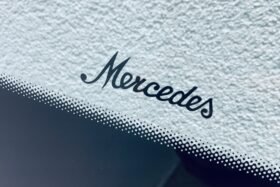 Предно стъкло MERCEDES S W223 АКУСТИКА+СЕНЗОР + КАМЕРА+ОГРЯВАНЕ+OE-4 на ниска цена