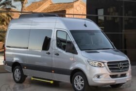 ПРЕДНО СТЪКЛО MERCEDES SPRINTER 910 2018- СЕНЗОР-4 на ниска цена