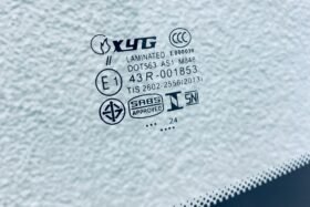 Предно стъкло MERCEDES SPRINTER VW CRAFTER 2006-2018-3 на ниска цена