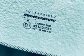 Предно стъкло MERCEDES SPRINTER VW CRAFTER 2006-2018 СЕНЗОР-3 на ниска цена