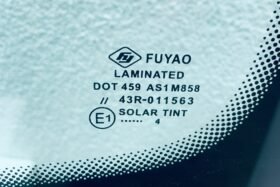 Предно стъкло MERCEDES VANEO 2002-2006-3 на ниска цена