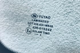 Предно стъкло MERCEDES VITO W447 2014-2020 АНТЕНА+СЕНЗОР РАЗПРОДАЖБА-3 на ниска цена