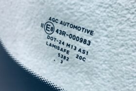 Предно стъкло MERCEDES VITO W447 2014-2020 СЕНЗОР+АНТЕНА-3 на ниска цена