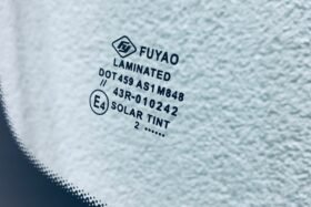 Предно стъкло MERCEDES VITO W447 2014 - АНТЕНА-3 на ниска цена