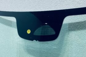 Предно стъкло MERCEDES VITO W447 2024 - АНТЕНА + КАМЕРА + СЕНЗОР + ОРИГИНАЛ-2 на ниска цена