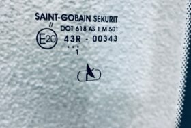 Предно стъкло MERCEDES VITO W639 2003-14 БЕЗЦВЕТНО+АНТЕНА-3 на ниска цена