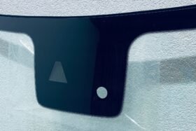 Предно стъкло MG MARVEL R 5D SUV 2021 - АКУСТИКА + КАМЕРА + СЕНЗОР-2 на ниска цена