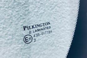 Предно стъкло MINI 2006-2013 R56 CLUBMAN 2007-2014 R55 R57 СЕНЗОР+ОТОПЛЕНИЕ-3 на ниска цена