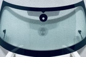 Предно стъкло MINI F56 F55 3/5D 2014- СЕНЗОР+ОТОПЛЕНИЕ на ниска цена