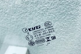 ПРЕДНО СТЪКЛО MITSUBISHI CANTER МАЛЪК 2005- 1532X739-3 на ниска цена